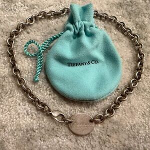 Tiffany & Co. Return to Tiffany necklace